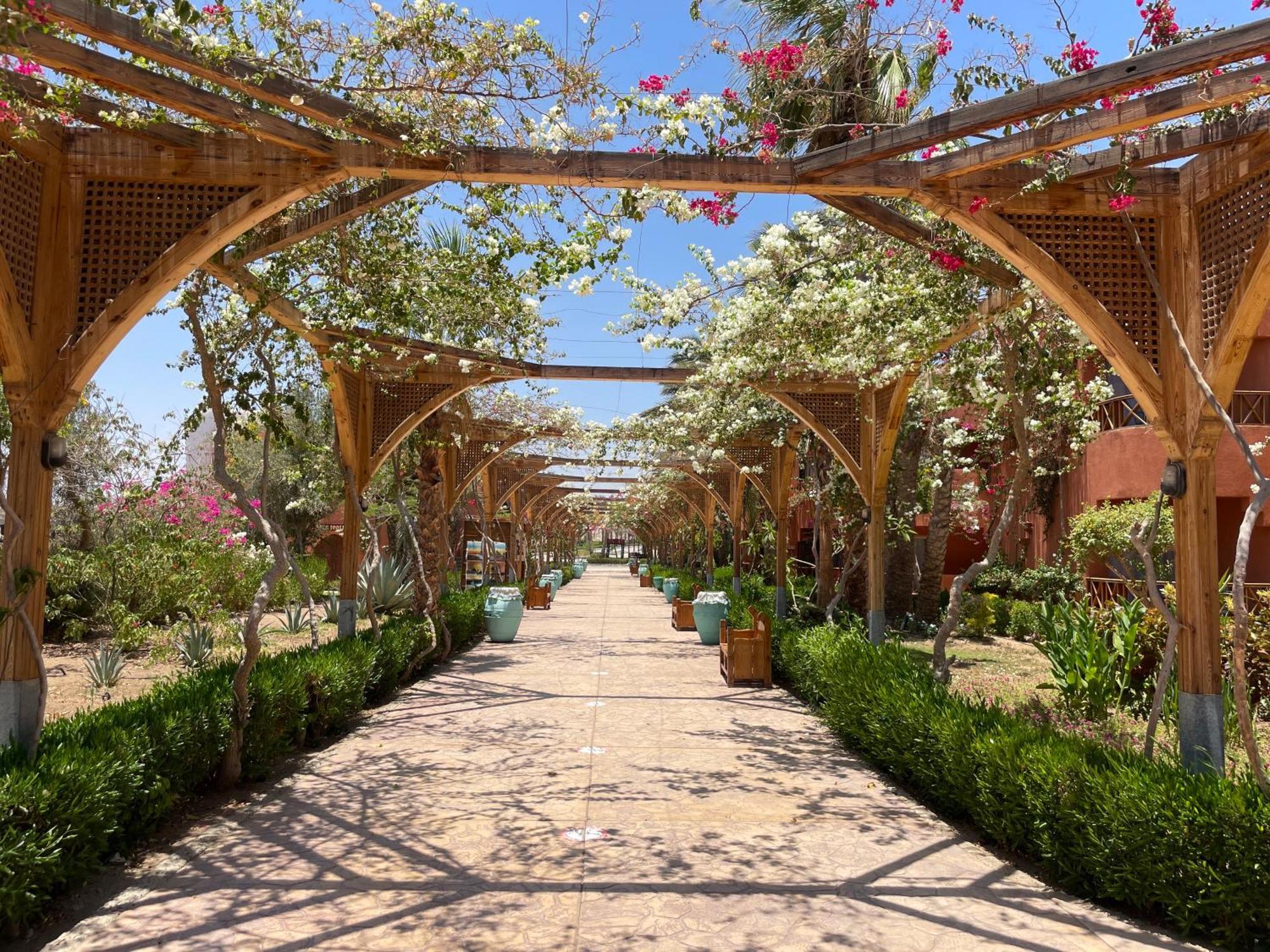 Soulotel Emerald Resort & Spa Marsa Alam Екстериор снимка